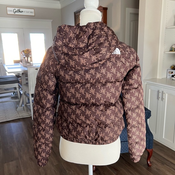 SOLD - Nwot Northface jacket - Picture 2 of 2